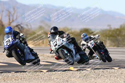 media/Dec-07-2025-CVMA (Sun) [[3e7d2de5dc]]/Race 12- Formula 40 MW and LW/